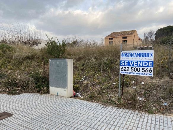 Terreno 615 m2 Esquinero FONTCOBERTA