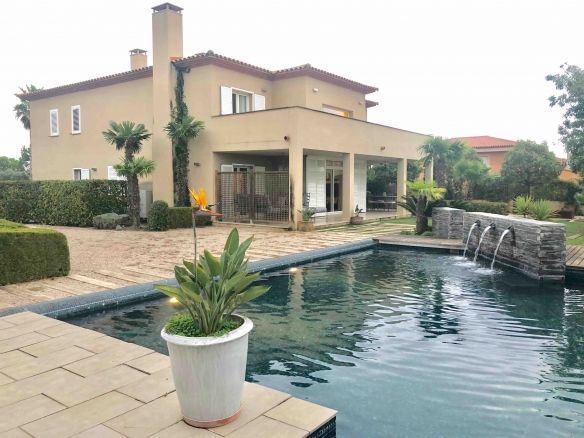 ESPECTACULAR CHALET INDIVIDUAL AIGUESVERDS REUS
