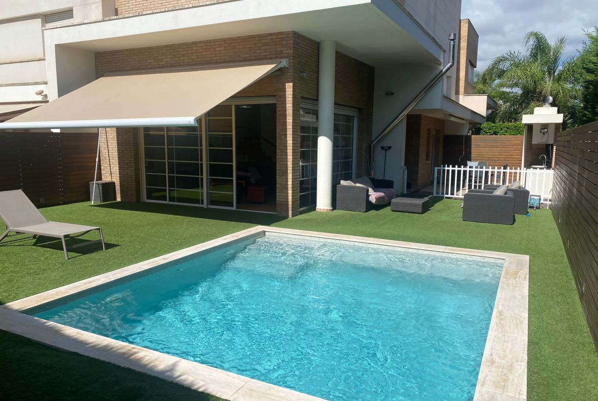 Espectacular chalet en Cambrils con piscina privada