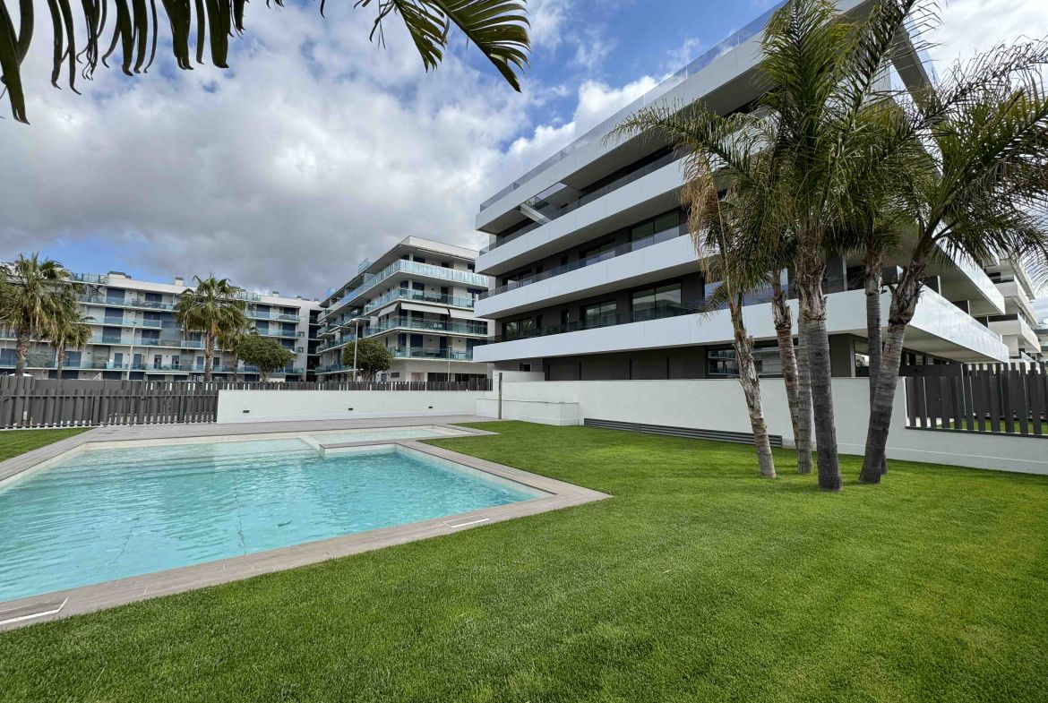 Ático Edificio SUMMUM frontal al mar Cambrils