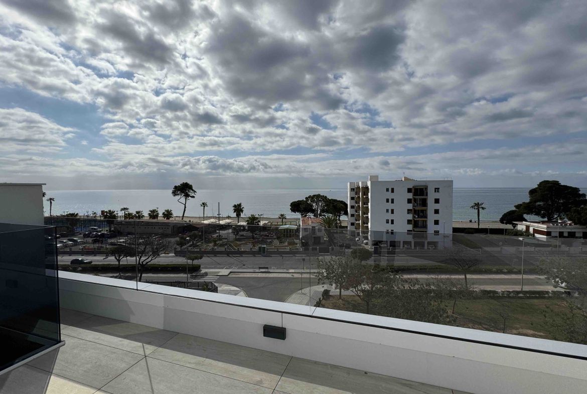Ático Edificio SUMMUM frontal al mar Cambrils